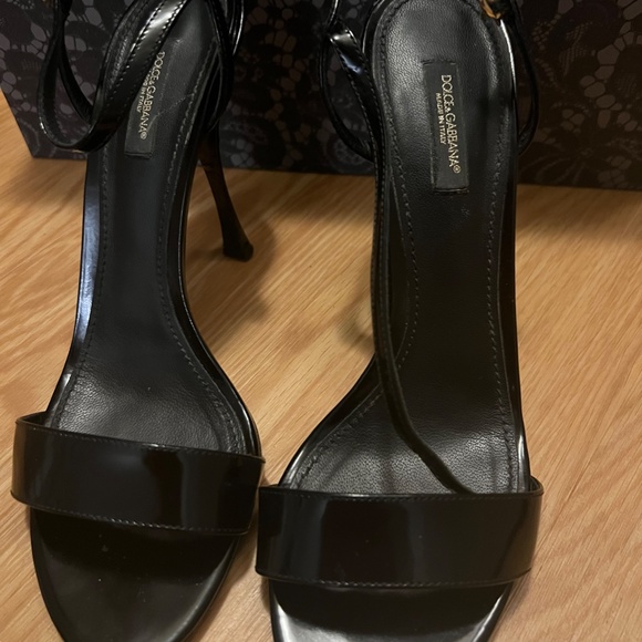 AUTHENTIC Dolce & Gabbana Black Heels - Picture 4 of 5